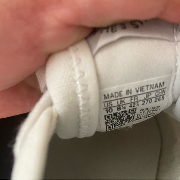 Adidas white sneakers - Picture 2 of 2